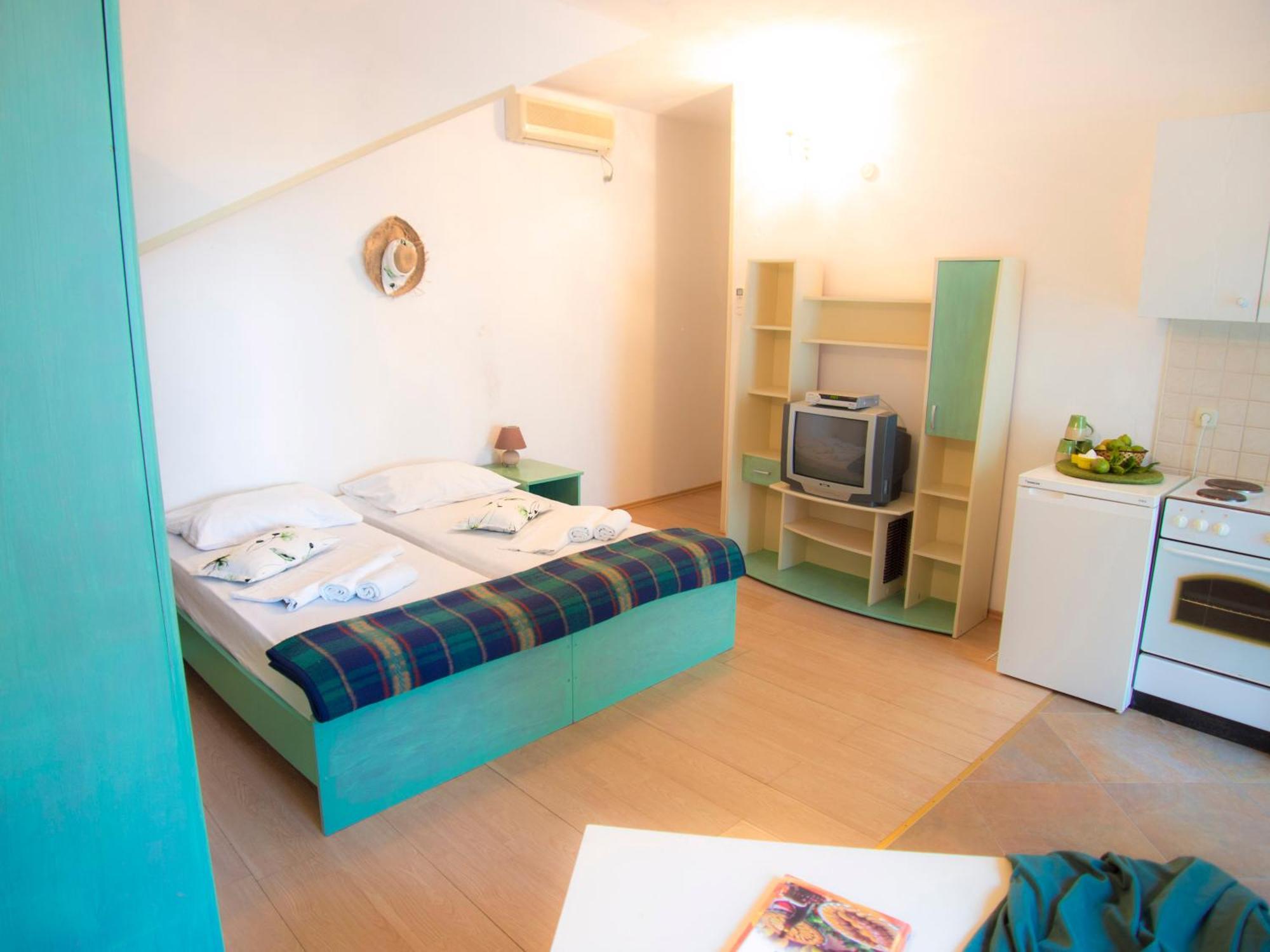 Marin Apartment *